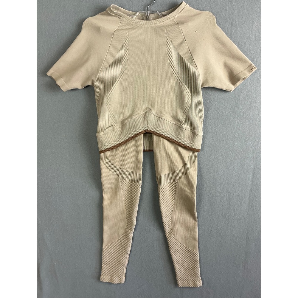 JOJO Athleisure Set Women's Medium Top & Leggings‎ Activewear